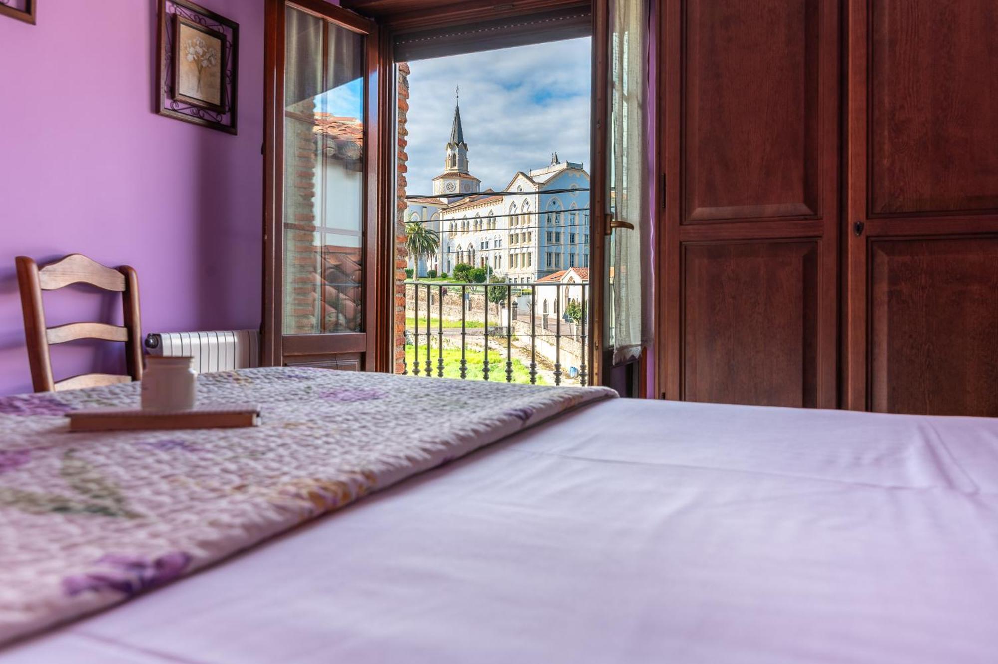 Apartamentos El Cruce De Moraton Cóbreces Dış mekan fotoğraf