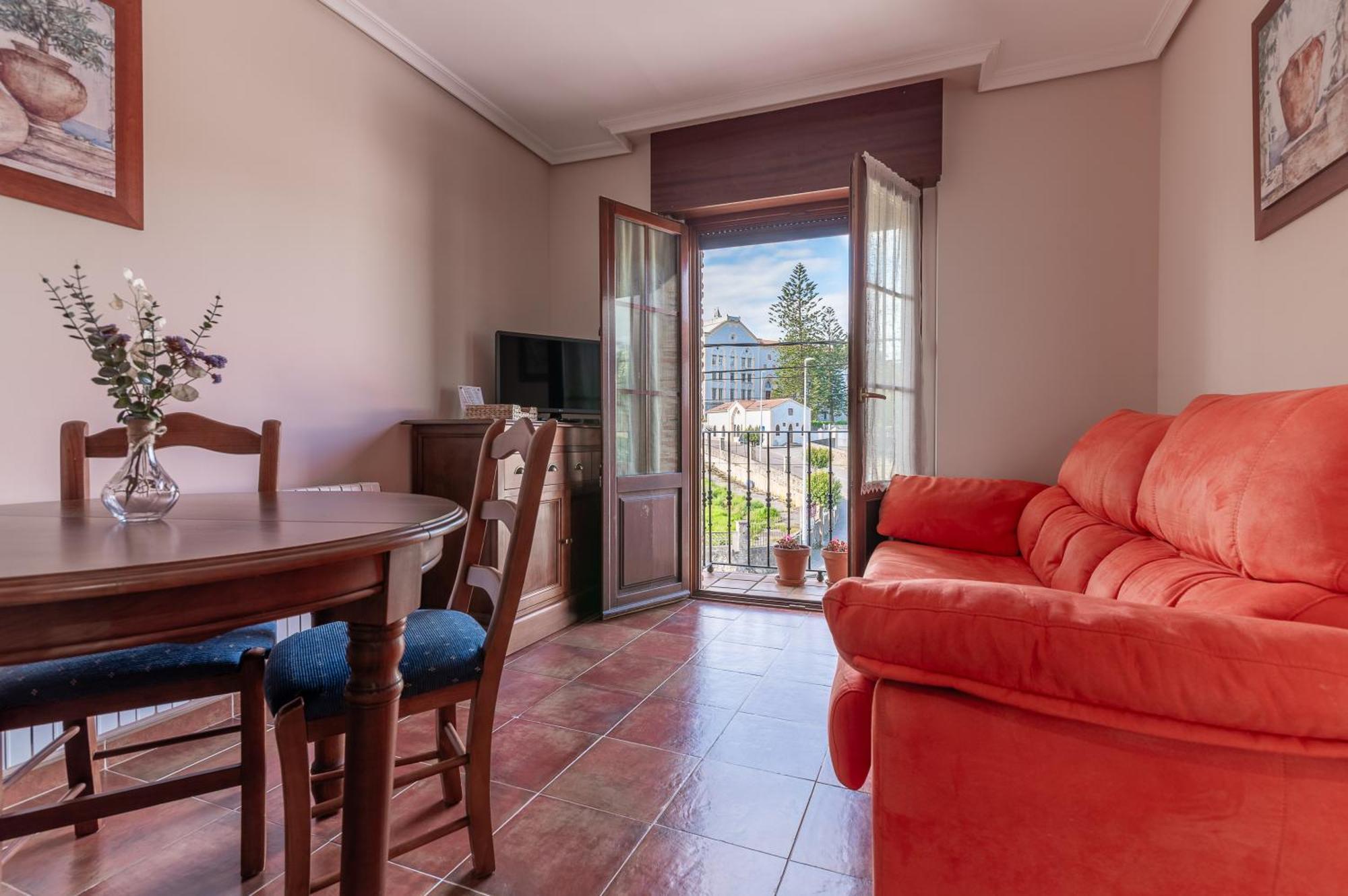 Apartamentos El Cruce De Moraton Cóbreces Dış mekan fotoğraf